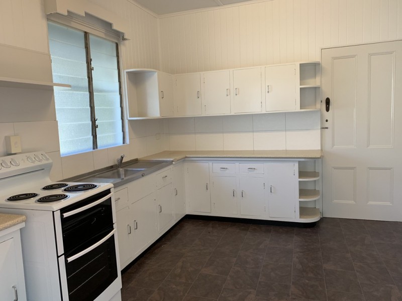 302 Stanley Street, North Ward QLD 4810