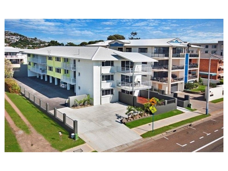 9/102 The Strand, North Ward QLD 4810