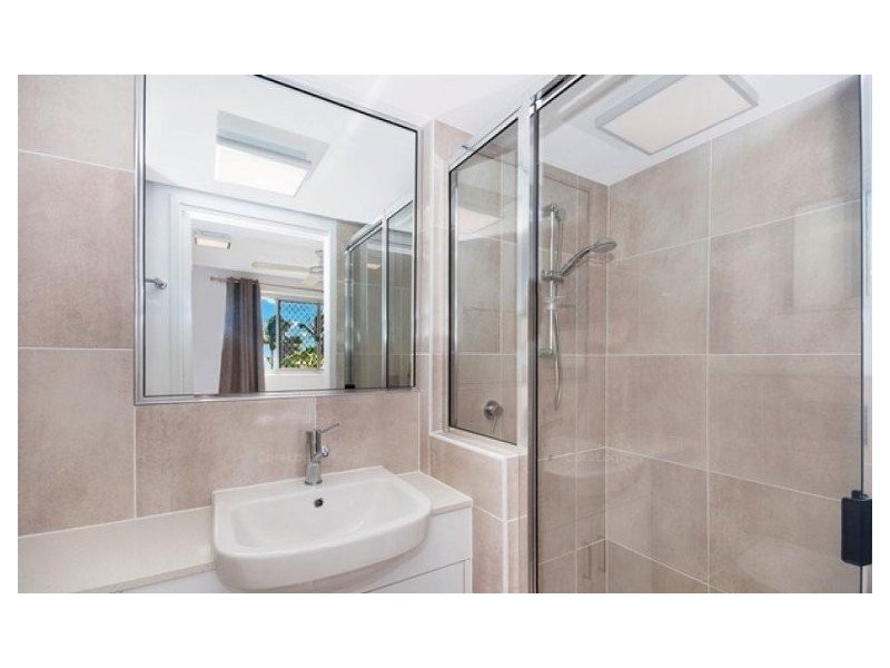 9/102 The Strand, North Ward QLD 4810