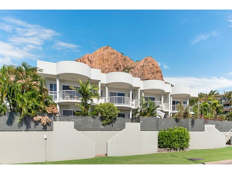 2/316 Stanley Street, North Ward QLD 4810