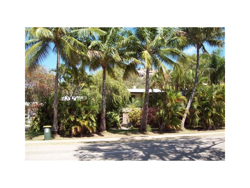 20 Granite Street, Magnetic Island QLD 4819