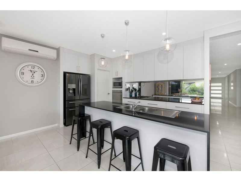 16-18 Marquise Circuit, Burdell QLD 4818