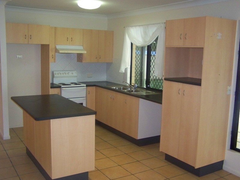 16 Kinnardy Street, Burdell QLD 4818