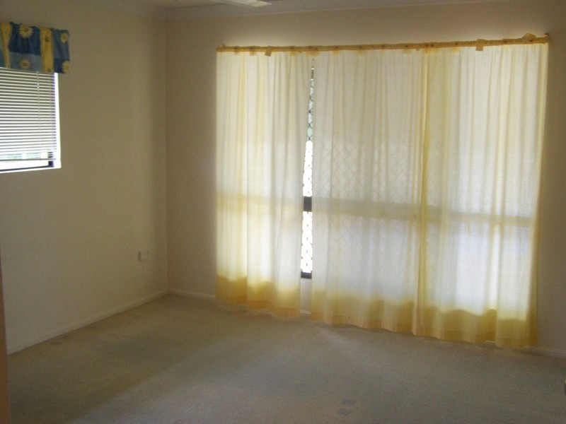 16 Kinnardy Street, Burdell QLD 4818