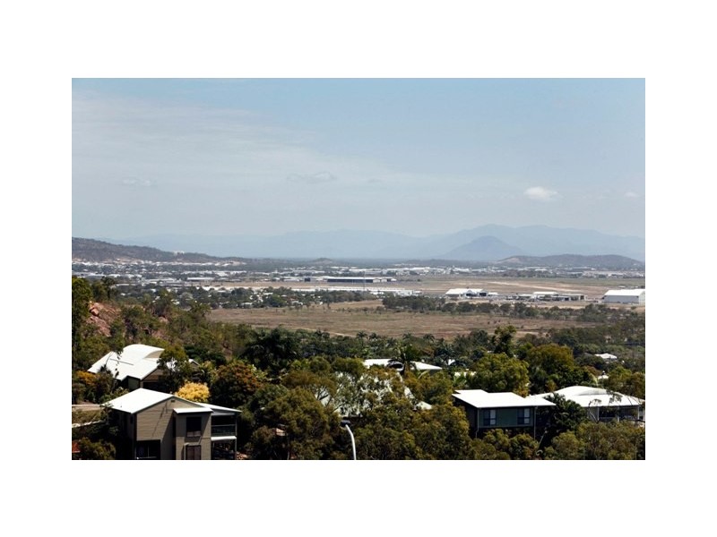 18 Chandon Place, Castle Hill QLD 4810