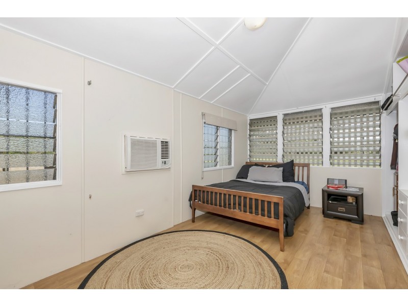 33 First Avenue, Railway Estate QLD 4810