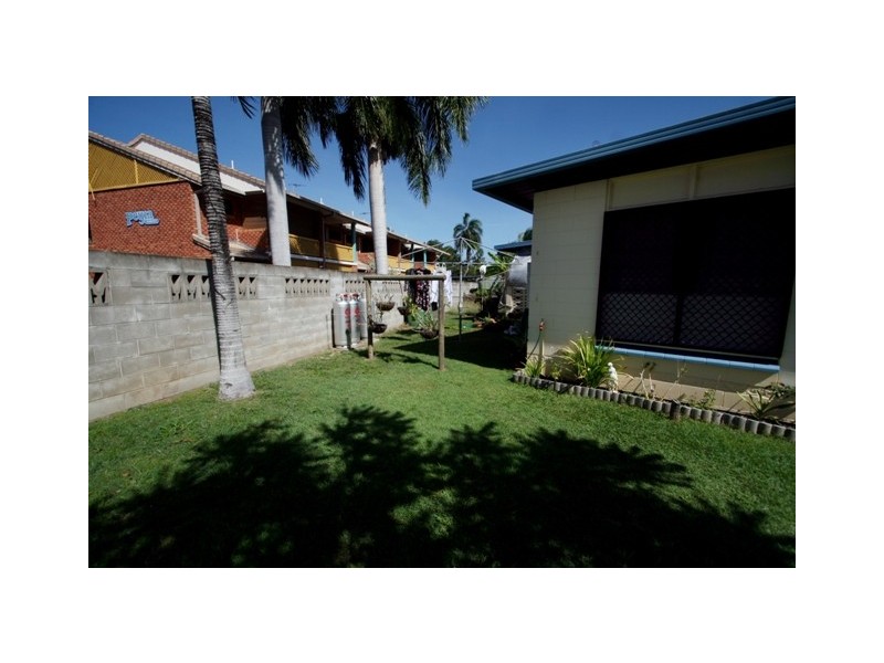 20 China Street, Mundingburra QLD 4812