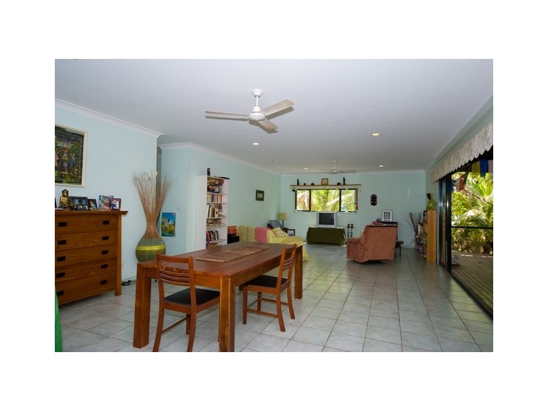 8 Colleen Street, Magnetic Island QLD 4819