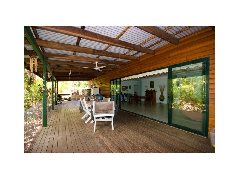 8 Colleen Street, Magnetic Island QLD 4819