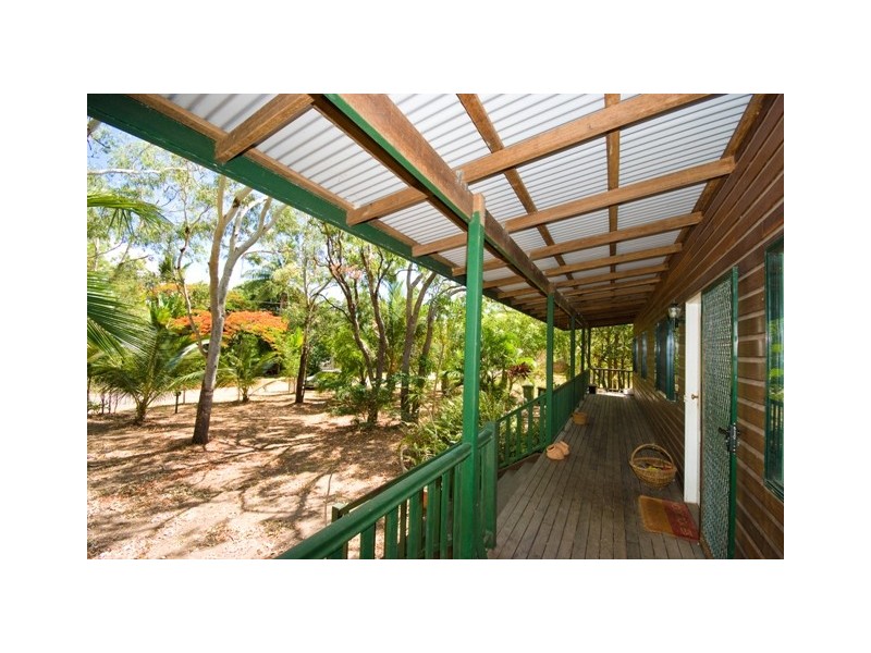 8 Colleen Street, Magnetic Island QLD 4819