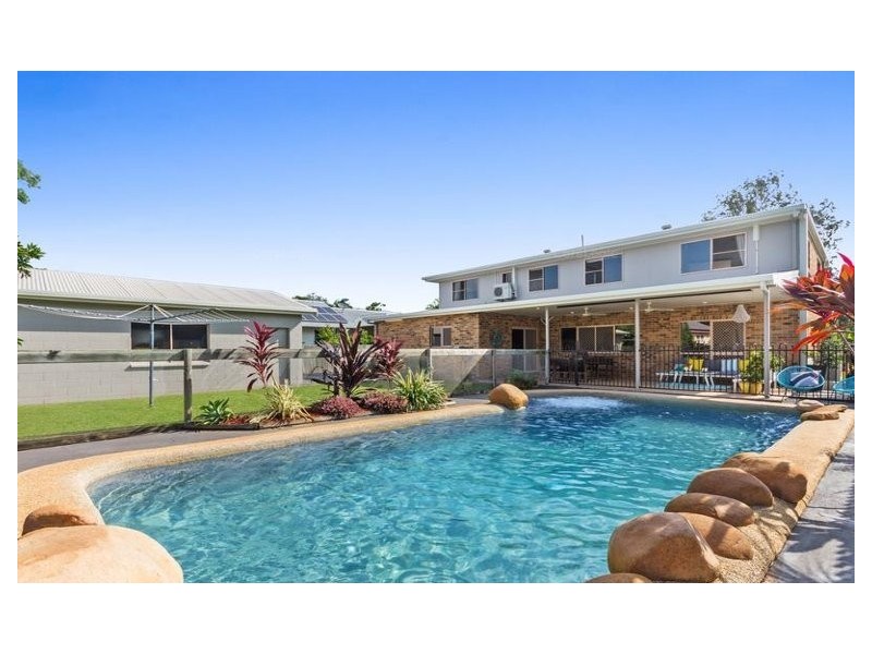 8 Winifred Street, Mundingburra QLD 4812