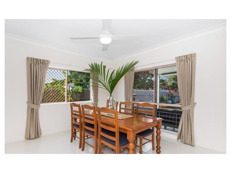 8 Winifred Street, Mundingburra QLD 4812