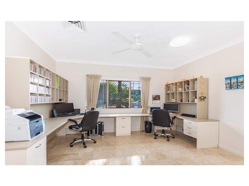 8 Winifred Street, Mundingburra QLD 4812