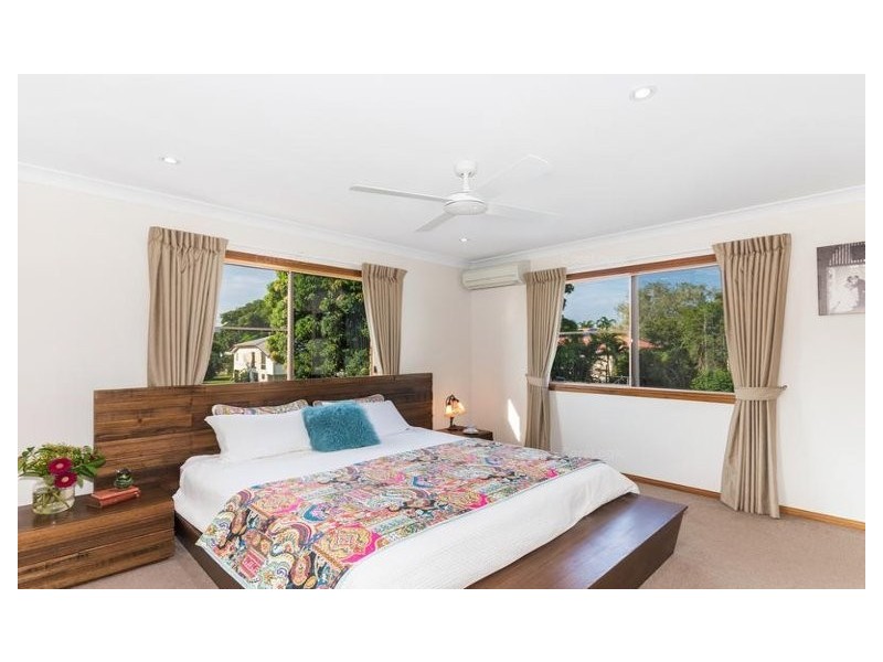 8 Winifred Street, Mundingburra QLD 4812