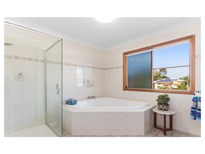 8 Winifred Street, Mundingburra QLD 4812