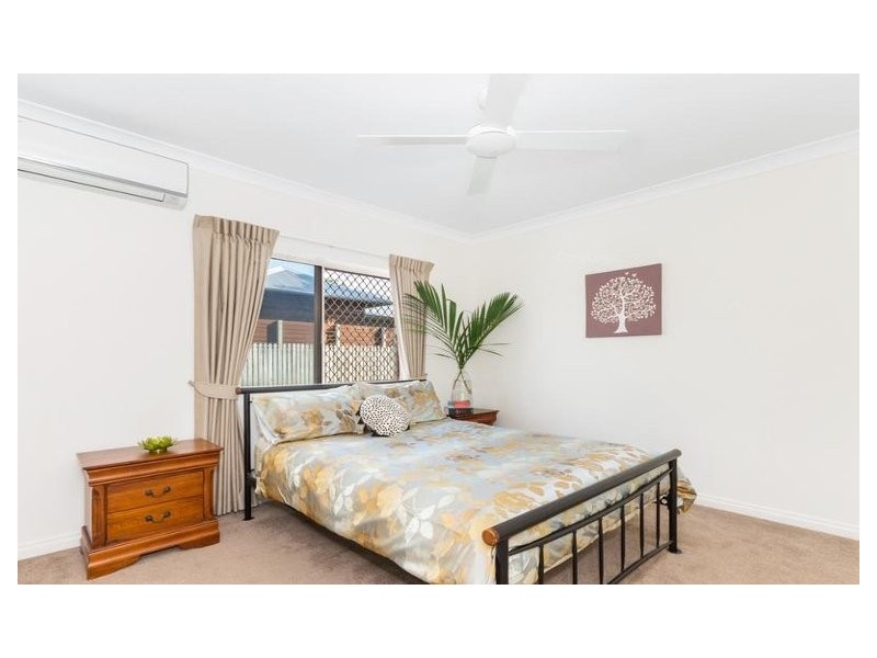 8 Winifred Street, Mundingburra QLD 4812