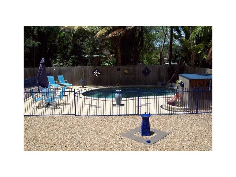 11 Winifred Street, Magnetic Island QLD 4819