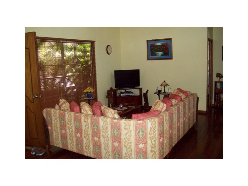 11 Winifred Street, Magnetic Island QLD 4819