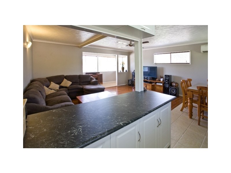 27 Bultarra Crescent, Kirwan QLD 4817
