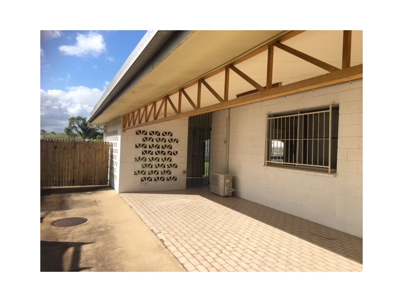 1 and 2/ 14 Sooning Street, Hermit Park QLD 4812