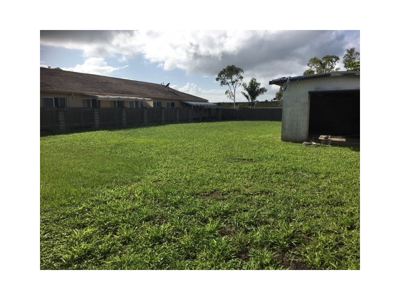 1 and 2/ 14 Sooning Street, Hermit Park QLD 4812