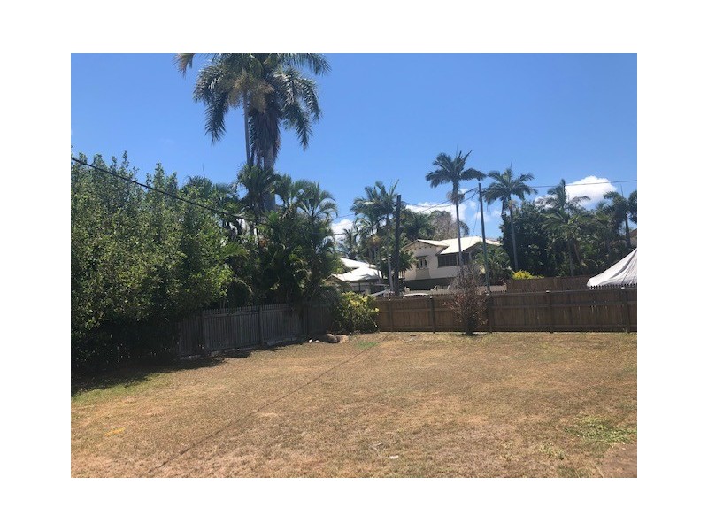 1 and 2/ 14 Sooning Street, Hermit Park QLD 4812