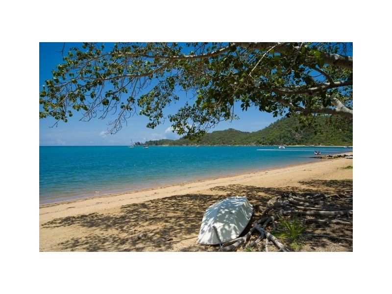 Unit 13/13 Pacific Drive, Magnetic Island QLD 4819
