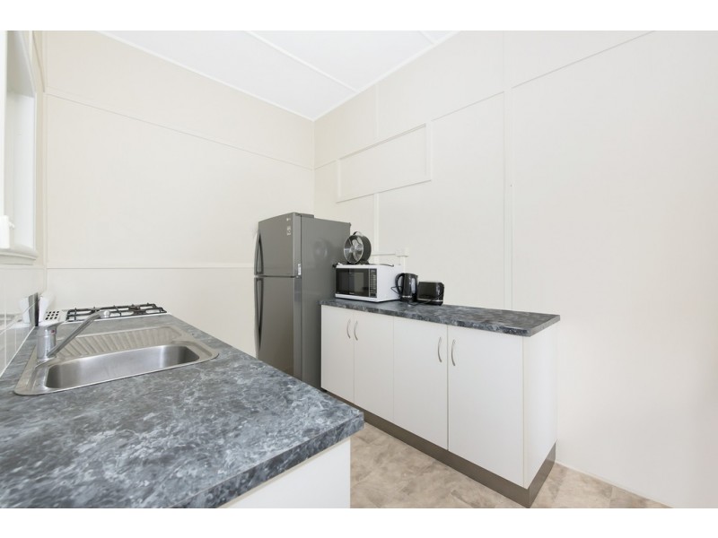 2/9 Whyte Street, Hermit Park QLD 4812