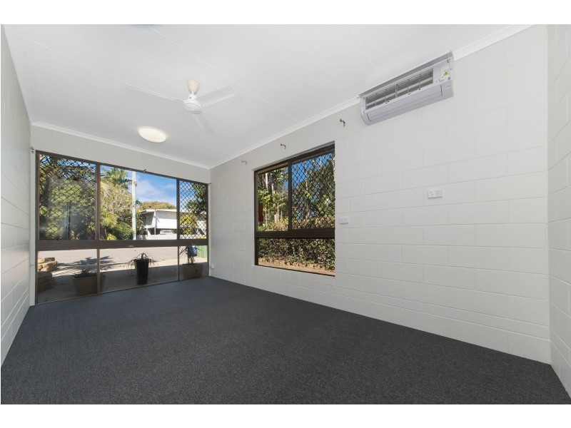 4/11-13 Hughes Street, Hermit Park QLD 4812