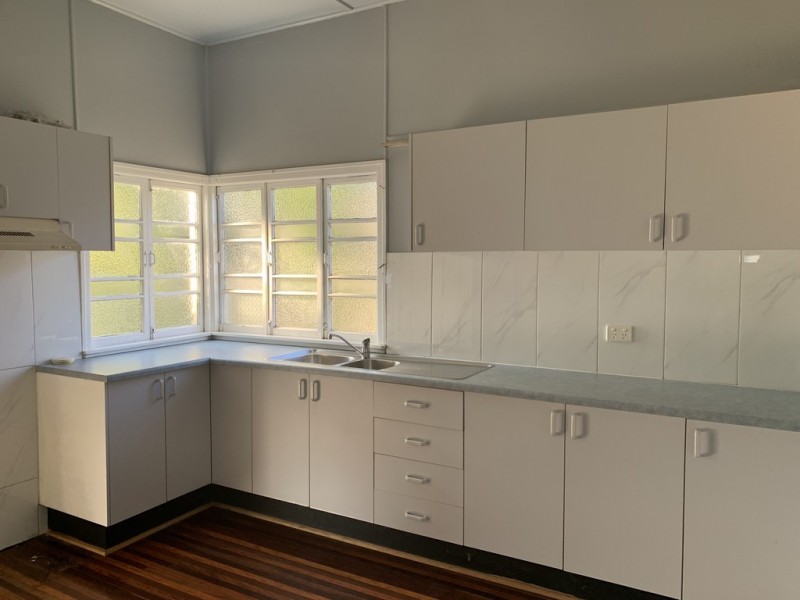 35 Edwards Street, West End QLD 4810