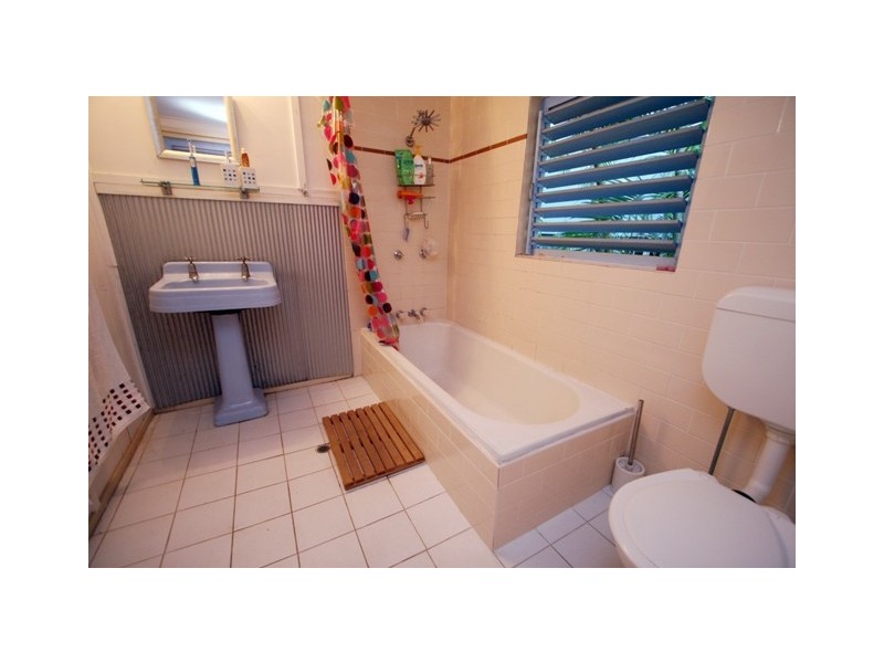 21 Ninth Avenue, Railway Estate QLD 4810