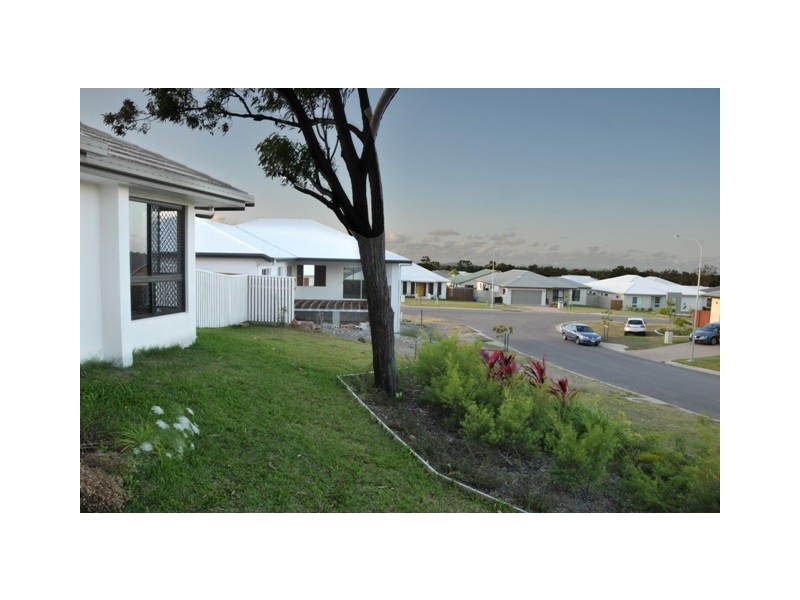 6 Platypus Street, Bushland Beach QLD 4818