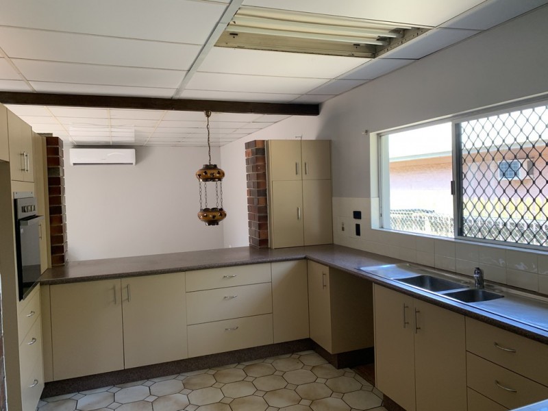 687 Ross River Road, Kirwan QLD 4817