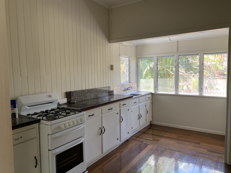 6 Lynam Street, Belgian Gardens QLD 4810