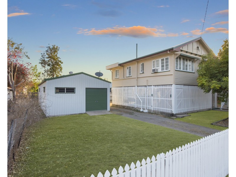 36 Montgomery Street, West End QLD 4810