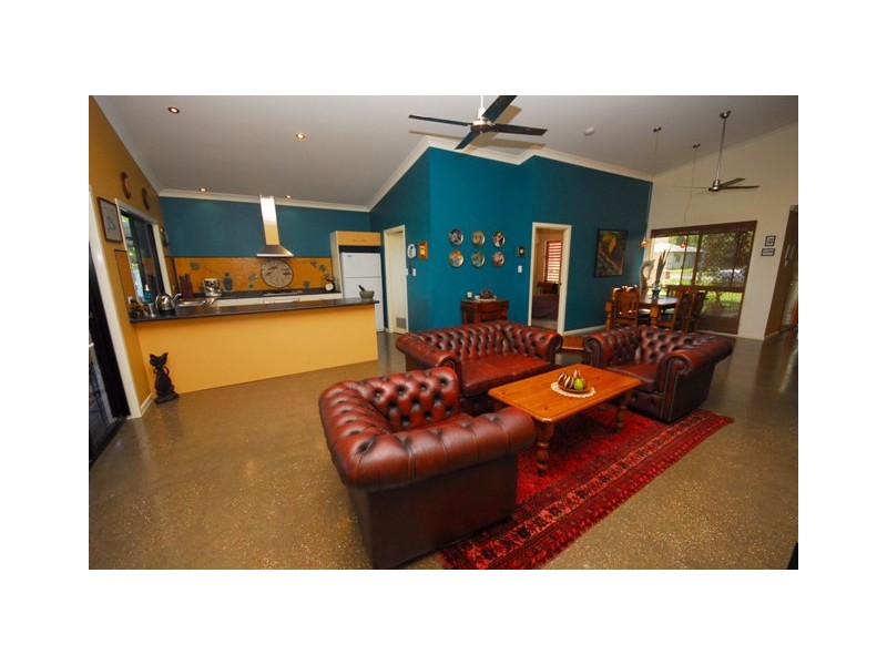 12  Whiting Court, Cungulla QLD 4816