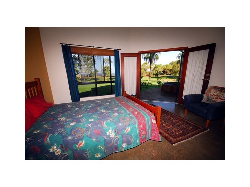 12  Whiting Court, Cungulla QLD 4816