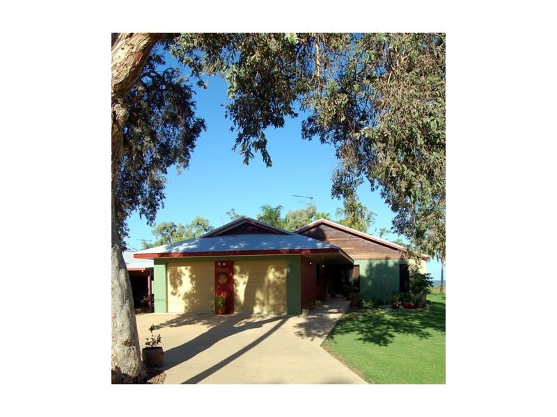 12  Whiting Court, Cungulla QLD 4816