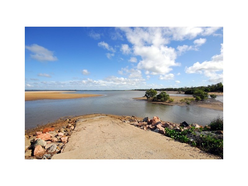 12  Whiting Court, Cungulla QLD 4816