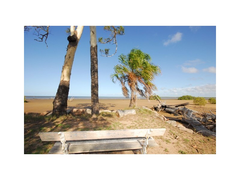 12  Whiting Court, Cungulla QLD 4816