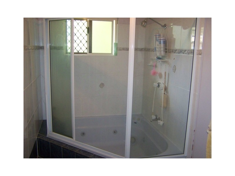 17 St Ives Street, Mount Louisa QLD 4814