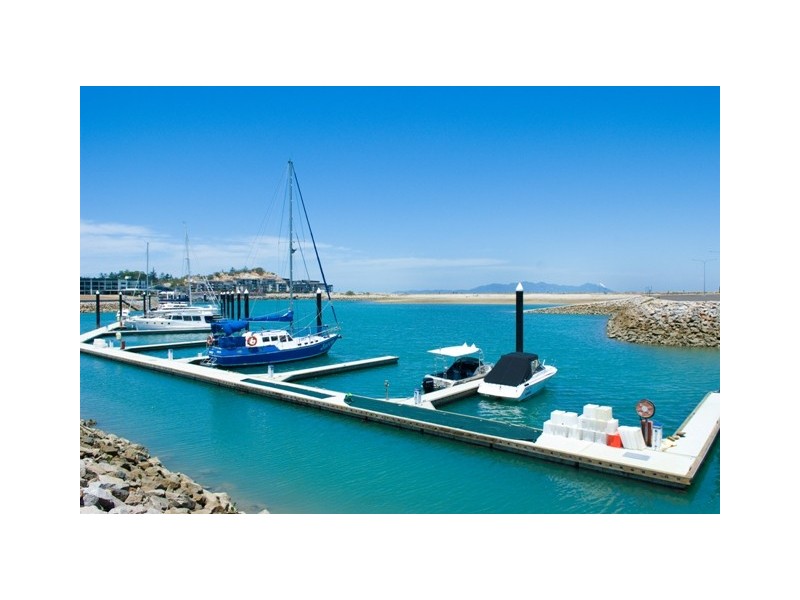 8  Terrace Place, Magnetic Island QLD 4819