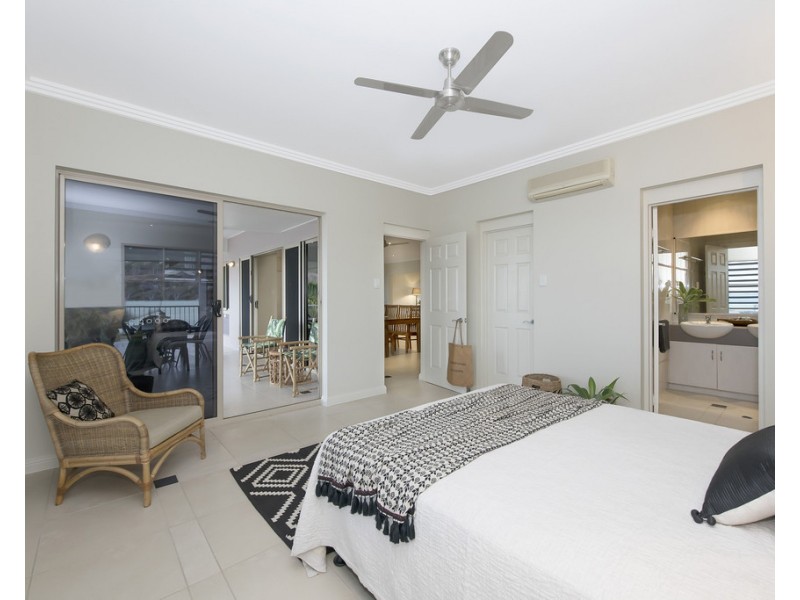 12 Stirling Drive, Castle Hill QLD 4810