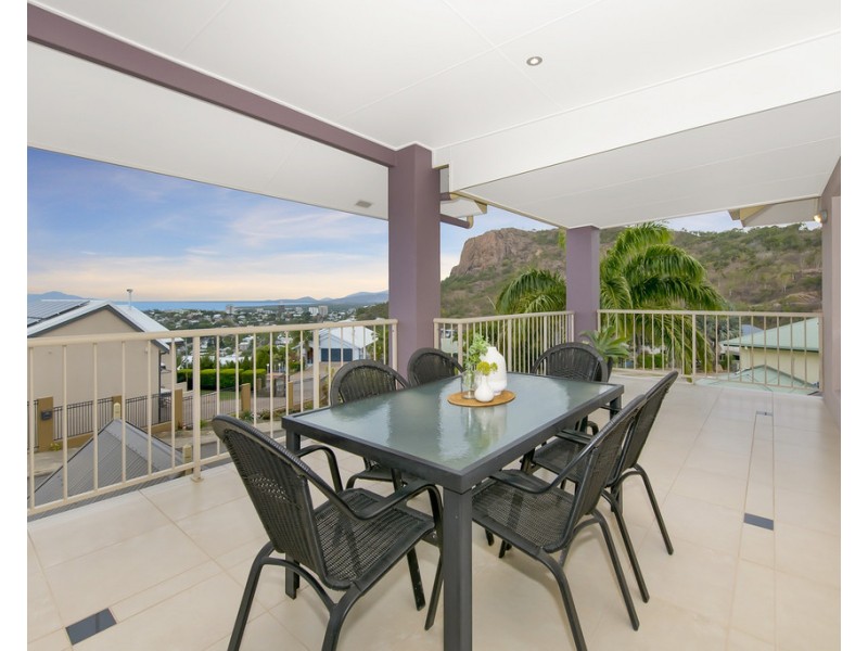 12 Stirling Drive, Castle Hill QLD 4810