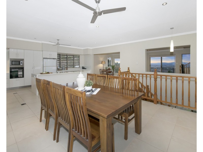 12 Stirling Drive, Castle Hill QLD 4810