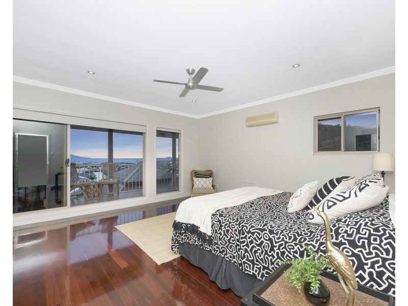 12 Stirling Drive, Castle Hill QLD 4810