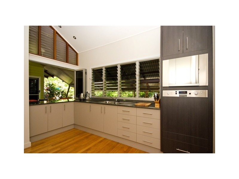 31 Bottiger Street NELLY BAY, Magnetic Island QLD 4819
