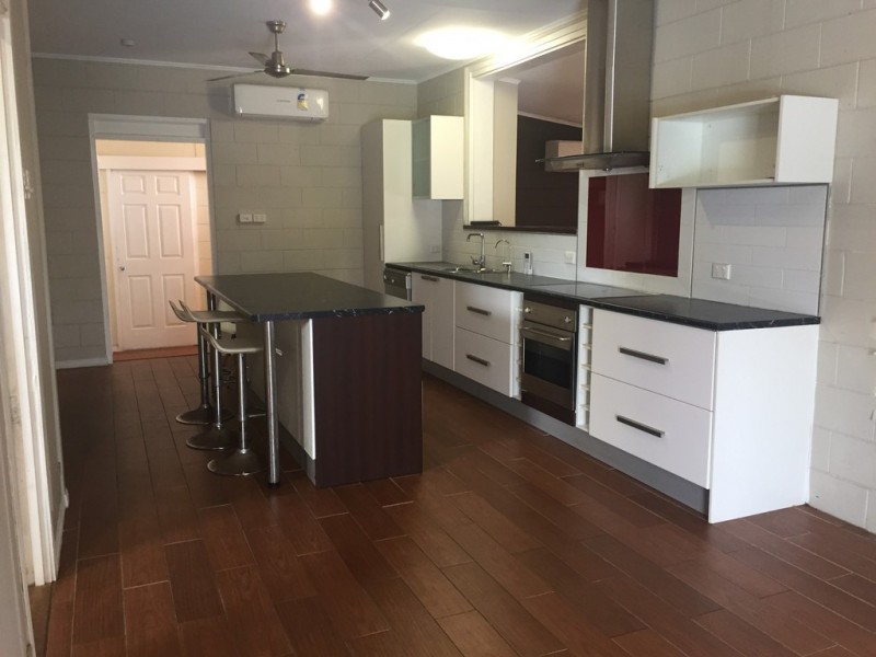 5 Coral Street, Saunders Beach QLD 4818