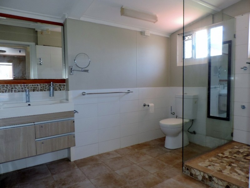 5 Coral Street, Saunders Beach QLD 4818