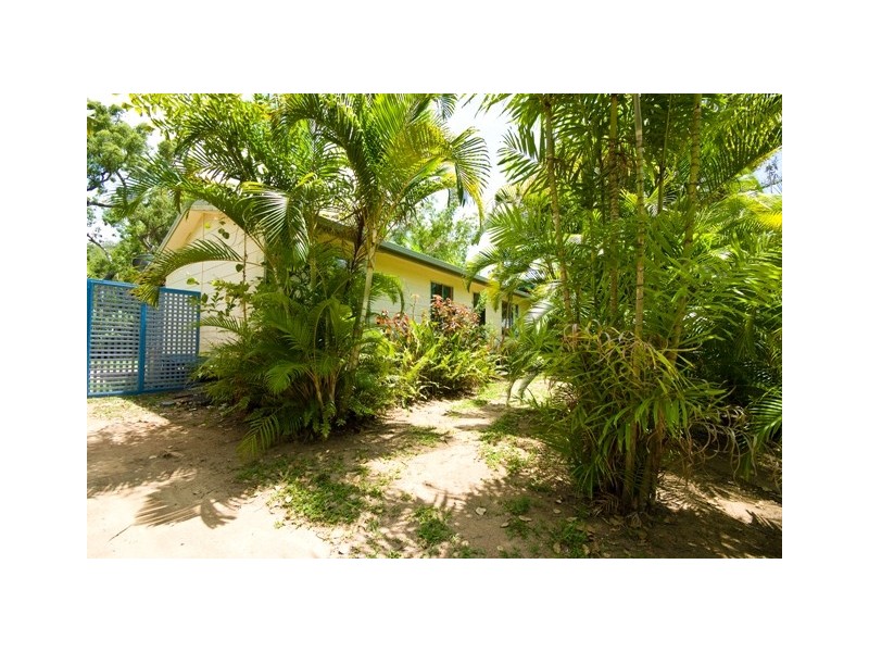23 Elena Street, Magnetic Island QLD 4819